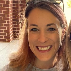 Meet your Posher, Christine